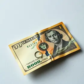 Brasileiros têm mais de R$ 5 bilhões esquecidos; veja como consultar
